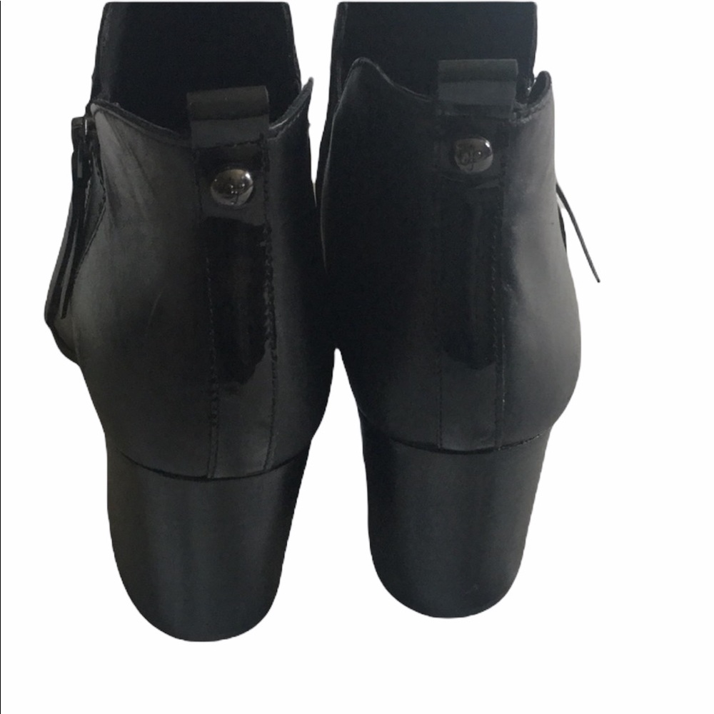 🌻SALE🌻Donald J Pliner Black Leather Boots🌻 - Picture 4 of 8